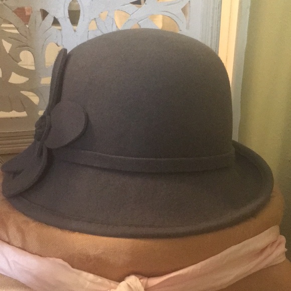Forever 21 Charcoal Grey Bowler Hat - Picture 2 of 6